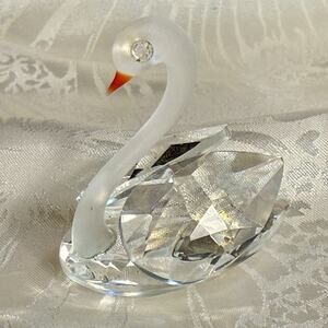 VTG Bohemia Czech Rainbow Crystal Collection Preciosa Swan Figurine Collectible
